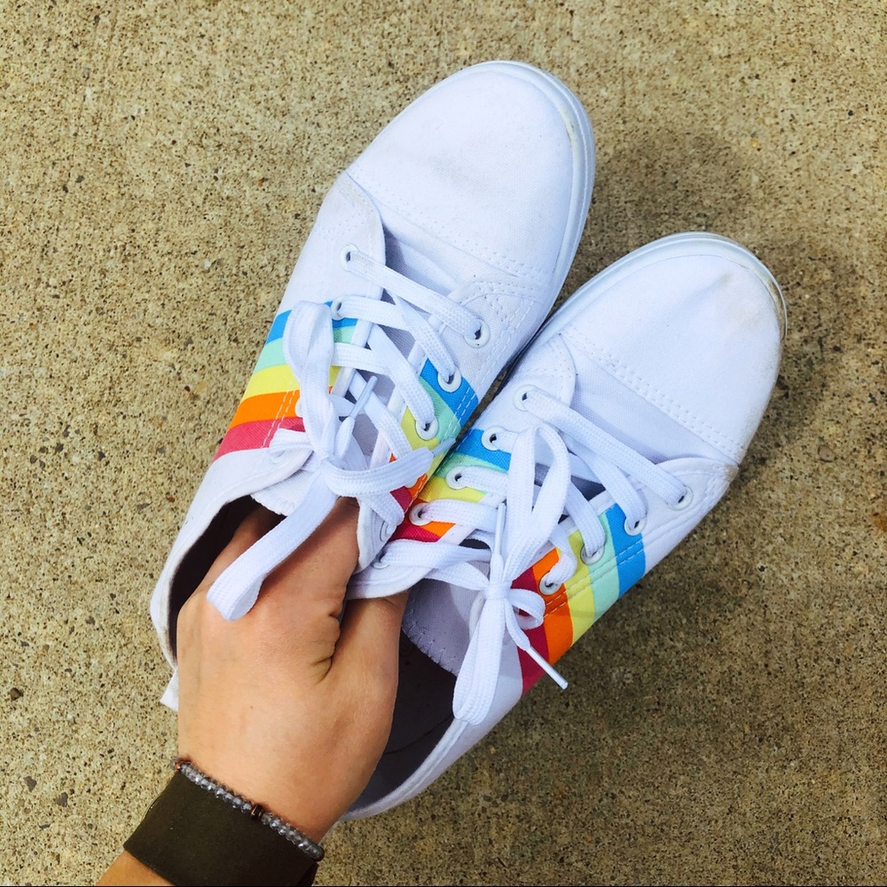 🌈 Rainbow Pride🌈 Size 9 Platform Tie-Shoes